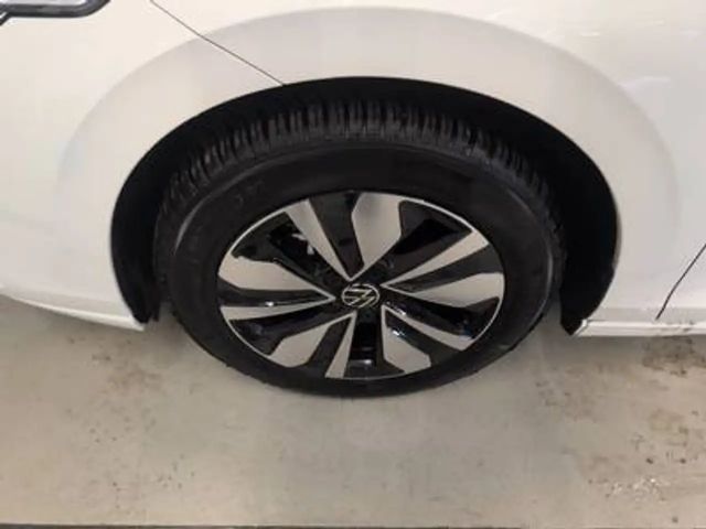 Volkswagen Golf 1.5 TSI Plus