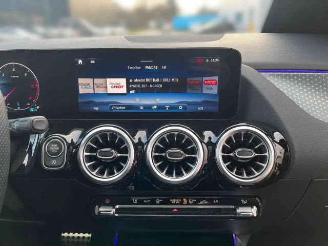 Mercedes-Benz GLA 200 AMG Line GLA 200 d