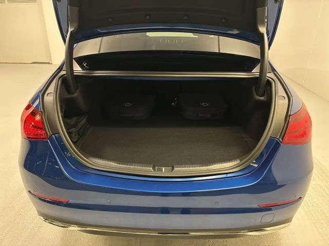 Mercedes-Benz C 300 C 300 e Sedan