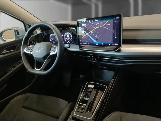 Volkswagen Golf DSG Golf VIII IQ.Drive Style