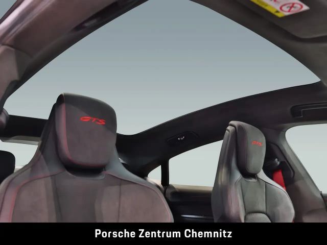 Porsche Taycan 4 GTS