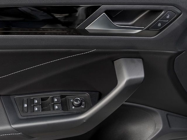 Volkswagen T-Roc 1.5 TSI DSG R-Line