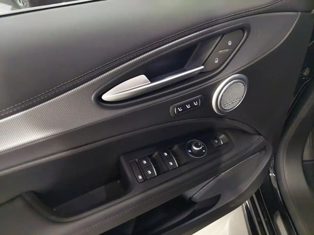 Alfa Romeo Stelvio AT8 Q4 Veloce