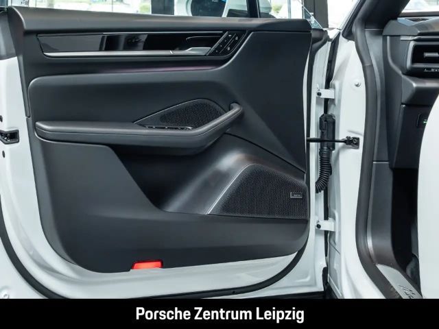 Porsche Macan OffroadDesign PASM ACC Bose 360Grad 21Zoll