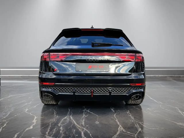 Audi RS Q8 Performance