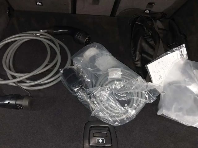 BMW 330 330e M-Sport Touring xDrive