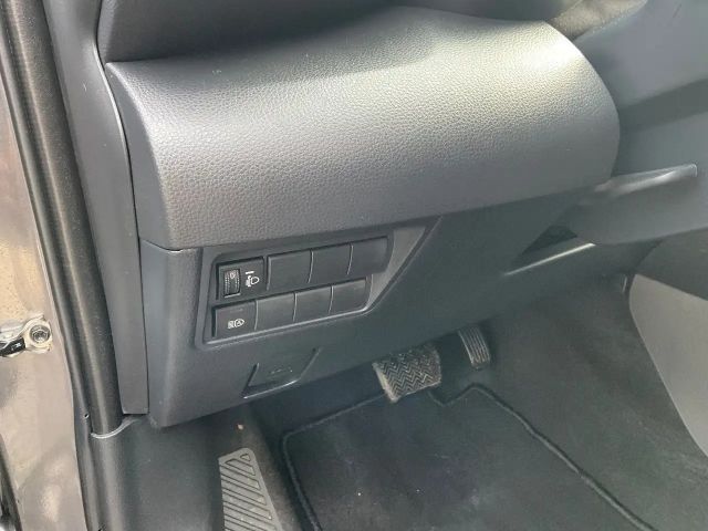 Toyota Yaris Hatchback Hybride Team D