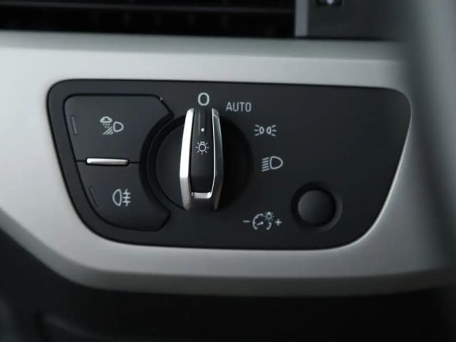 Audi A4 30 TDI Avant