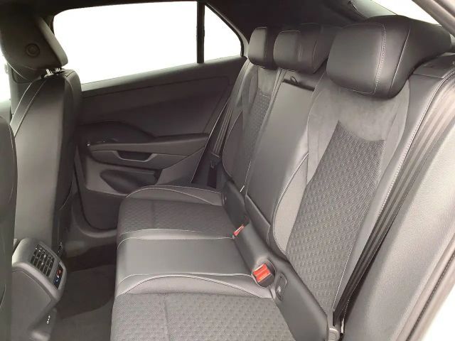 Volkswagen T-Roc 1.5 eTSI DSG R-Line