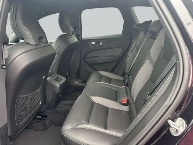 Volvo XC60 AWD Dark Plus