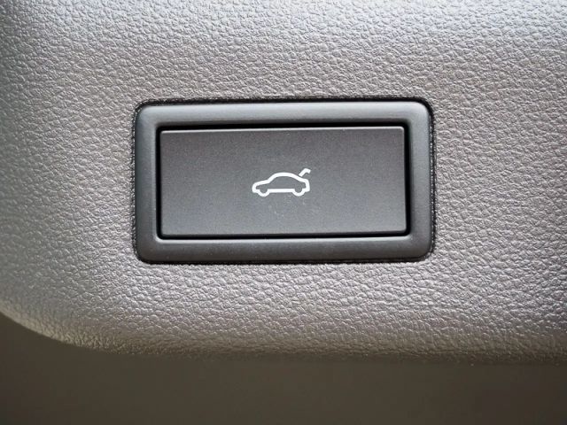 Volkswagen Multivan 2.0 TDI DSG Style T7