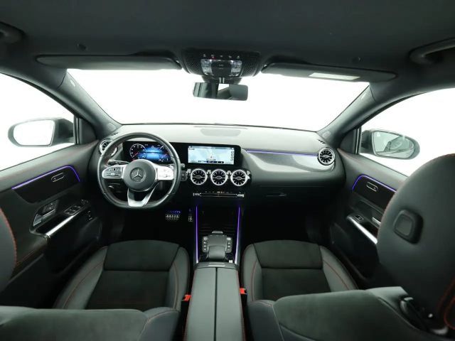 Mercedes-Benz GLA 200 4MATIC AMG Line