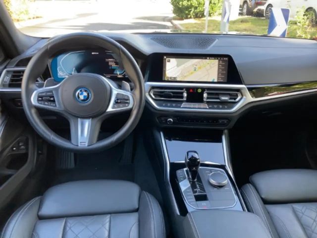 BMW 330 330e Touring xDrive