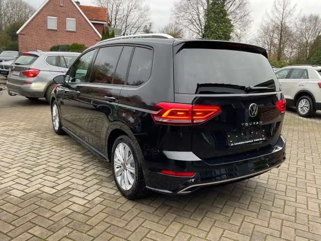 Volkswagen Touran 1.5 TSI DSG R-Line