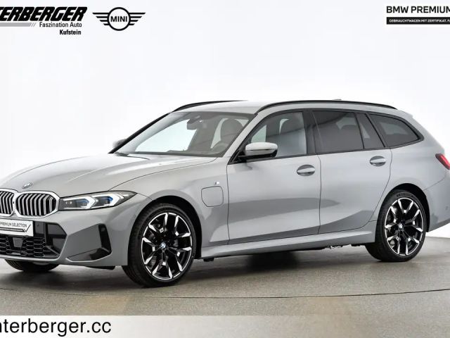 BMW 330 330e M-Sport Touring xDrive