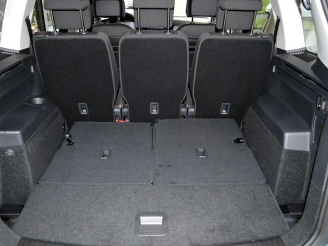 Volkswagen Touran DSG R-Line