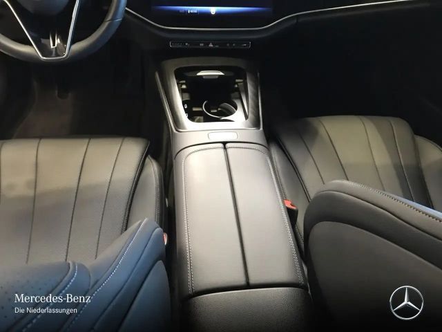 Mercedes-Benz E 220 AVANTGARDE E 220 d Sedan