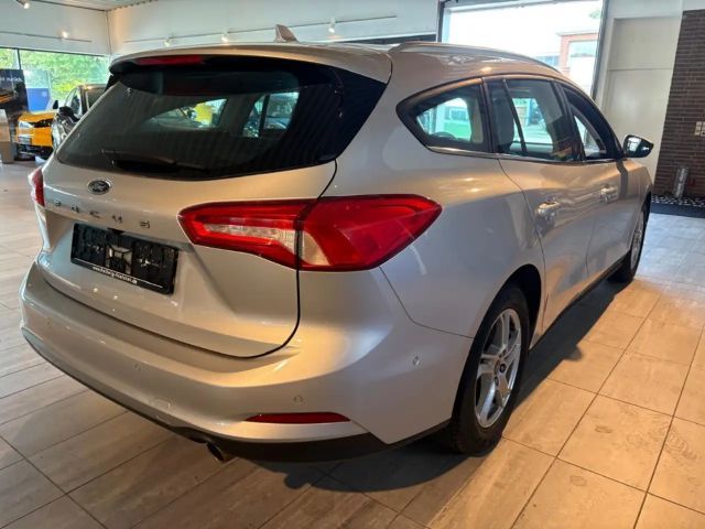 Ford Focus Cool & Connect