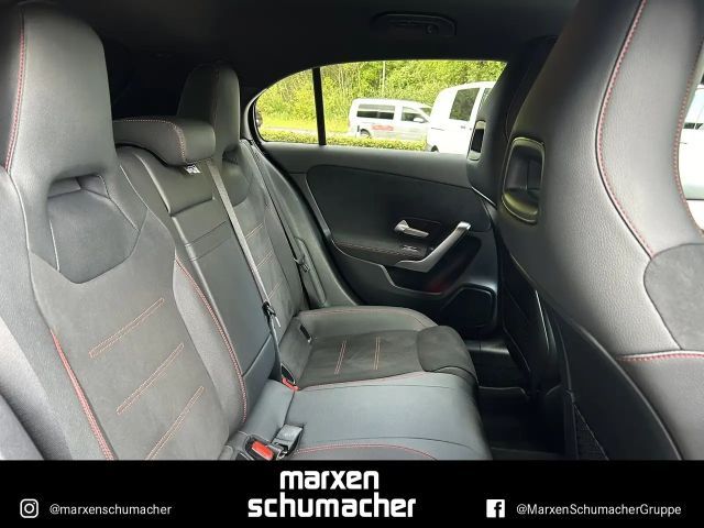 Mercedes-Benz A 250 A 250 e AMG Line