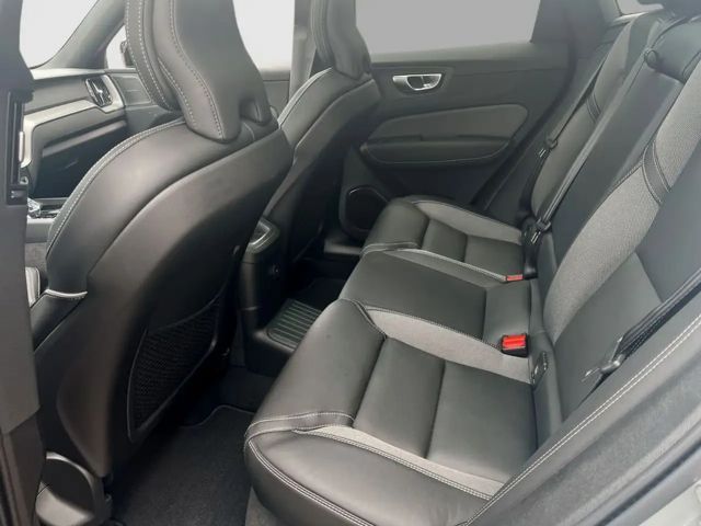 Volvo XC60 AWD Dark Plus T6