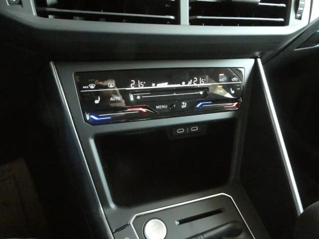 Volkswagen Polo Style