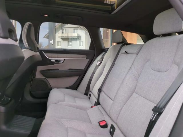 Volvo V90 AWD Dark Plus Recharge
