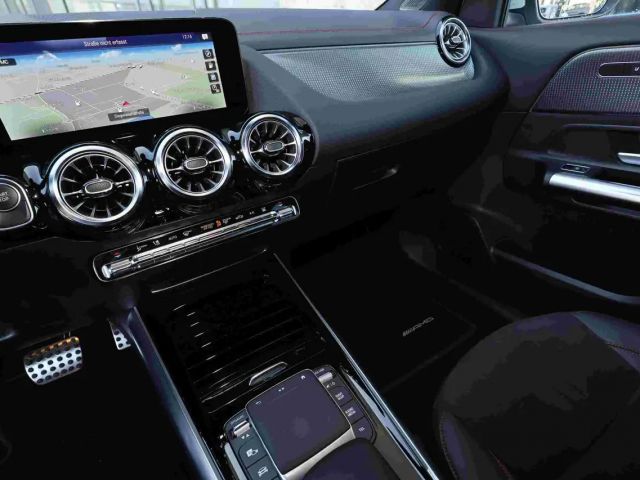 Mercedes-Benz EQA 300 AMG Line