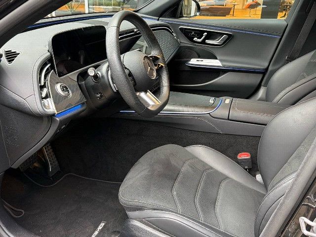 Mercedes-Benz E 200 AMG Line Sedan