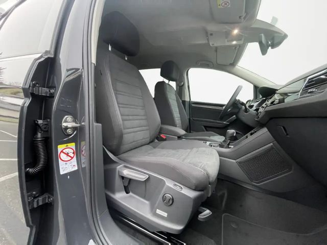 Volkswagen Touran 1.5 TSI DSG Highline