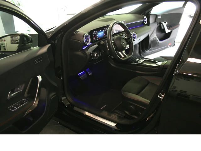 Mercedes-Benz A 200 AMG Line