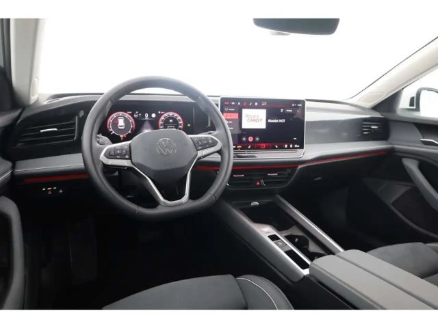 Volkswagen Passat 1.5 eTSI Business DSG