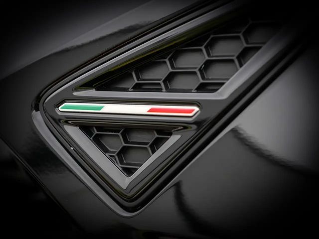 Lamborghini Urus SE Nero Helene, Style Pack High Gloss Black