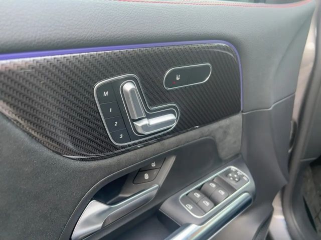 Mercedes-Benz GLA 250 4MATIC AMG Line