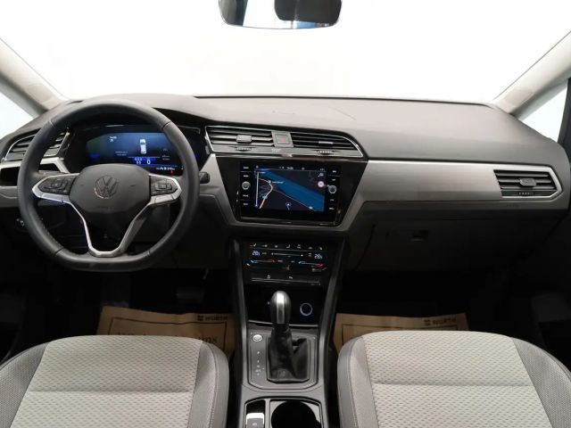 Volkswagen Touran 1.5 TSI DSG