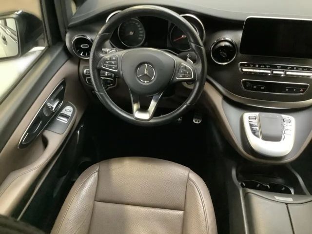 Mercedes-Benz V 300 AMG Line AVANTGARDE V 300 d