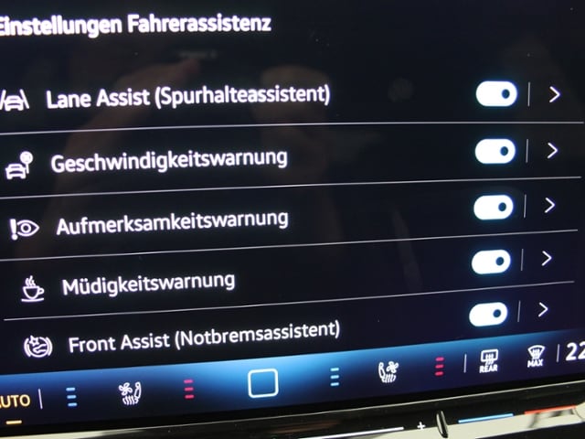 Volkswagen Passat 2,0 l TDI SCR 110 kW (150 PS) 7-Gang-Doppelkupplungsgetrie KLIMA LED NAVI ALU