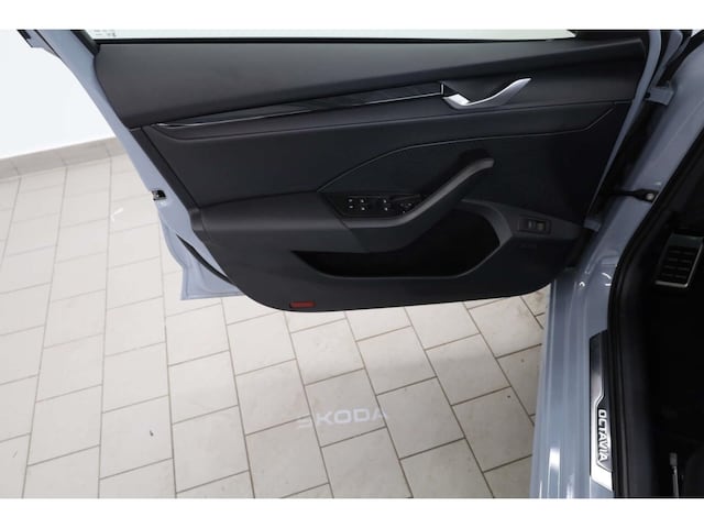 Skoda Octavia 2.0 TDI Combi Sportline