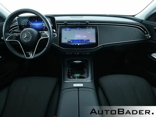 Mercedes-Benz E 200 AVANTGARDE Estate