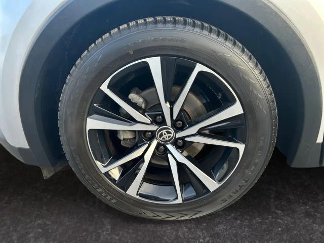 Toyota C-HR Hybride Team D