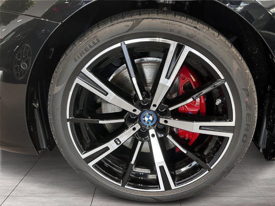 BMW i5 M60 Sedan xDrive