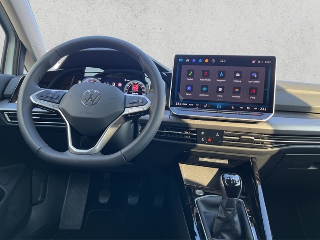 Volkswagen Golf 1.5 TSI Golf VIII Sport