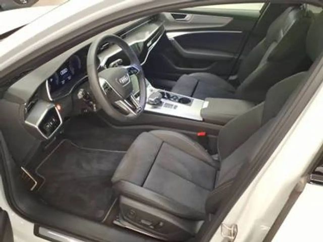 Audi A6 45 TFSI Avant S-Line