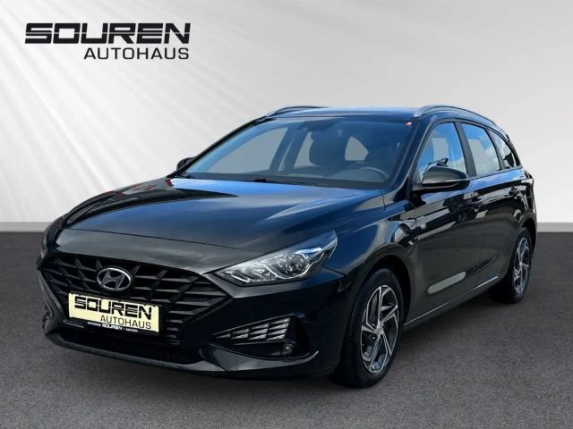 Hyundai i30 DCT Automatik +KLIMA + SITZHEIZUNG + TEMPOMAT + PA