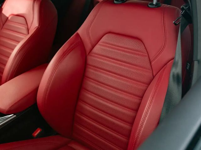 Alfa Romeo Giulia AT8 AWD Q4 Veloce