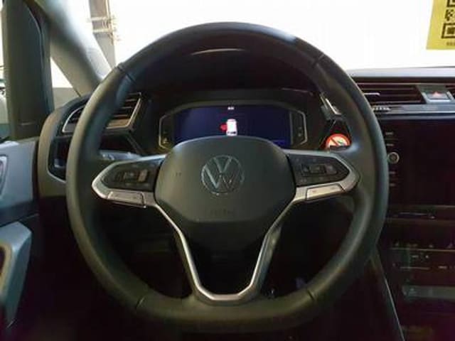 Volkswagen Touran 1.5 TSI DSG R-Line