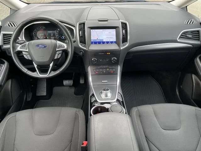 Ford S-Max Titanium