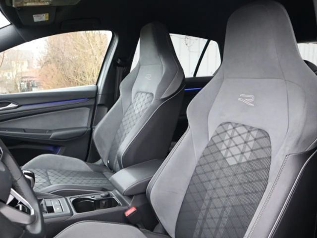 Volkswagen Golf 1.5 TSI Golf VIII R-Line Style