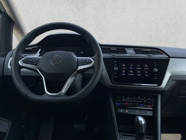 Volkswagen Touran 1.5 TSI DSG