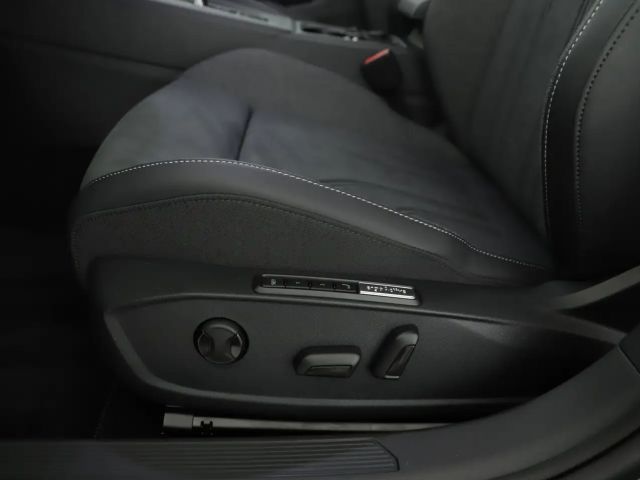 Volkswagen Golf Business DSG Variant