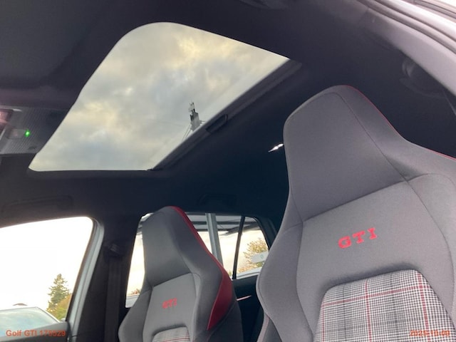 Volkswagen Golf 2.0 TSI DSG GTI Style